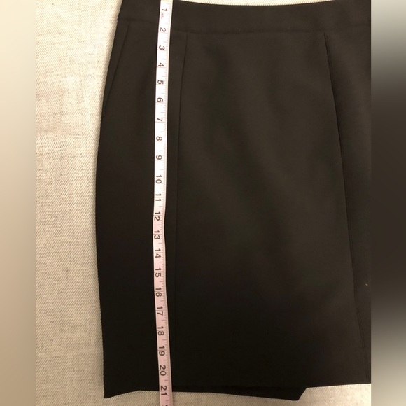 Tommy Hilfiger Black Pencil Skirt, Size 8 - Picture 11 of 11